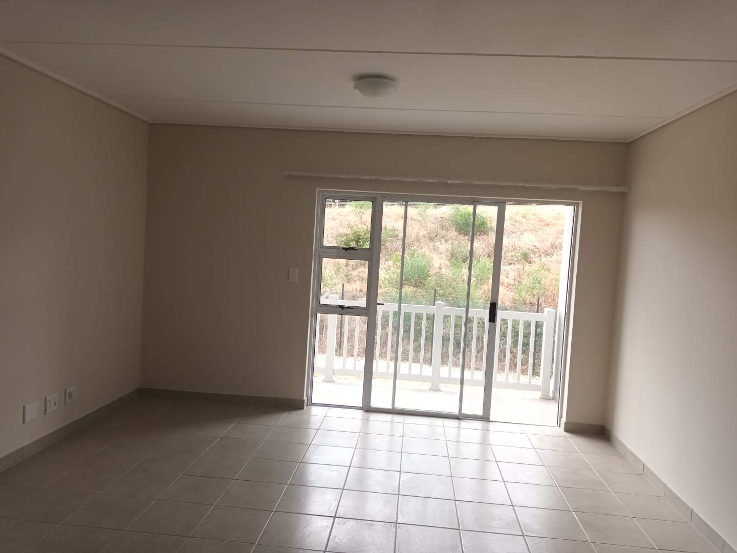 To Let 2 Bedroom Property for Rent in Paarl Western Cape